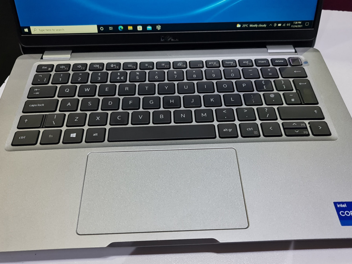 Open Box Dell Latitude 5320 Open Box Dell Latitude 5320