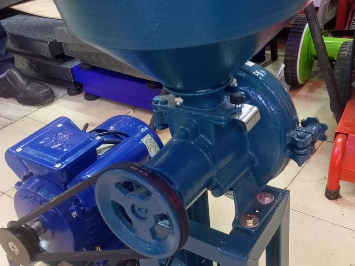 Peanut butter machine Peanut butter machine